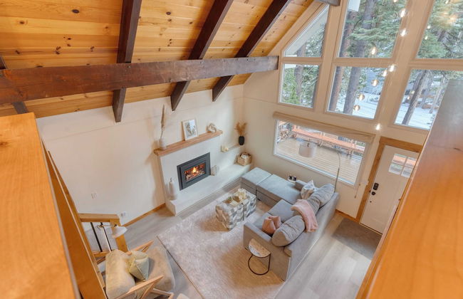 Peaceful Tahoe Retreat 5mins to Lake Cozy Modern Cabin - Foto 8