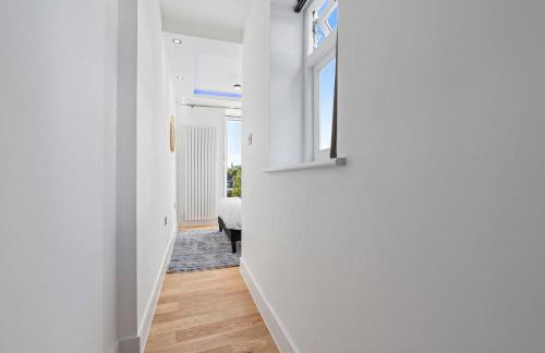 Elegant 2BR-1BATH Flat Near London Eye and Westminster - Photo 35