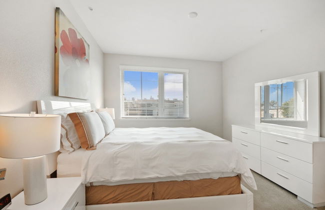 Global Luxury Suites in Menlo Park - Photo 11