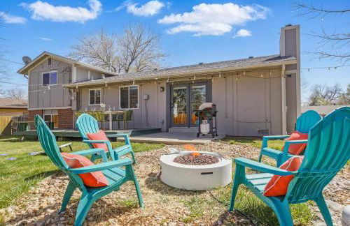 Spacious 4BD - Backyard BBQ, Fire Pit & Mini Golf - Foto 54