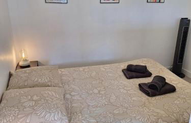 Jeny 4 - calme - wifi - stationnement gratuit - Foto 4