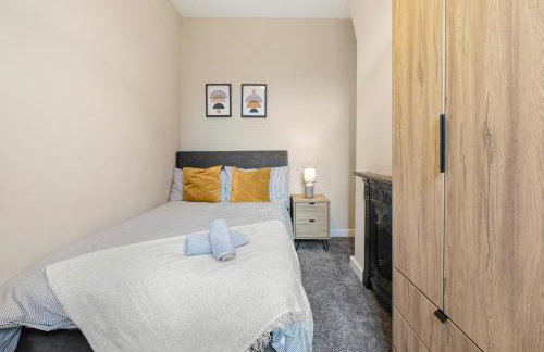 Manchester home, Sleeps 6, Contractor Friendly, Free Parking - Foto 14