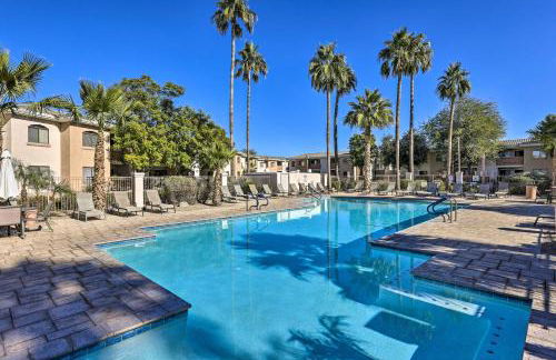 Families and Dogs Welcome! Phoenix Condo with Pool - Foto 26