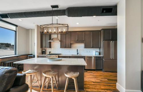 Downtown Condo with Two Ensuite Kings - Foto 5