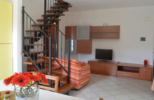 Oasi di Piobbico Piscina con Vista sul Monte Nerone - Foto 24