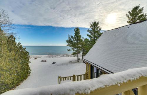 On-Site Trails and Private Beach! Lake Huron Retreat - Foto 29
