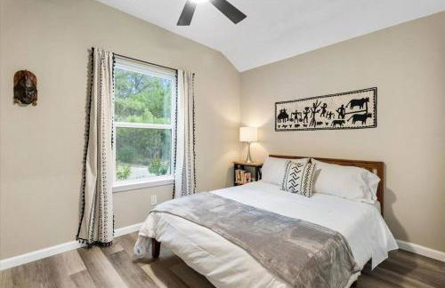 Modern Cabin Nestled in a Pine Forest Near Austin - Foto 89