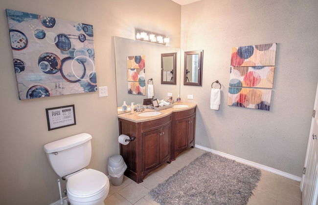 Large 3br/2ba Family Home W/patio Near Downtown! - Foto 14