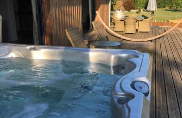 La Longère de Chillac campagne chic jacuzzi - Foto 1