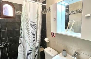 Melissi Blue 1 - Photo 71