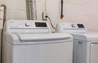 Spacious 4BR with Pool Near DC and Old Town Alexandria - Rutland - Foto 35