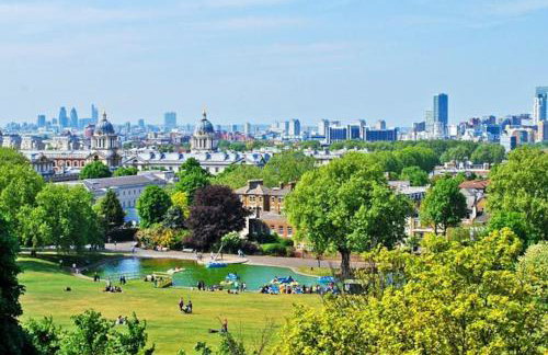 Morden flat close to DLR station with free parking and brand new bed and quality mattress adjacent to metro station also close to O2 and Excel via Cable Car - Foto 8