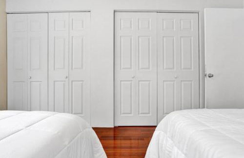 Modern 4BR Villa with Pool - Outdoor amenities - WFH - Foto 20