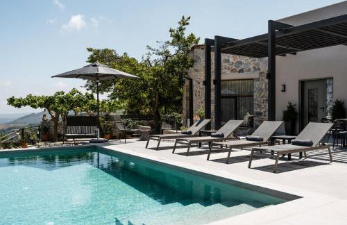 Eumelia Iconic Villa, with Heated Pool & Whirlpool, By ThinkVilla - Foto 11