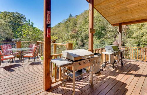 Deck and Sauna Avalon Woods Riverfront Retreat - Foto 28