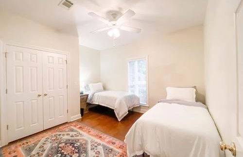 Spacious King Suite Home With Serene Patio - Foto 30