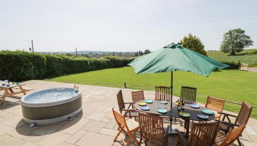 Lea Farm House - Photo 2