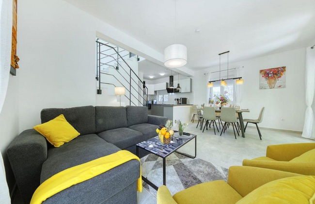 Luxury Villa Gaby With Heated Pool - Foto 8