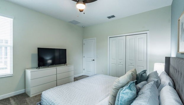 Beautiful And Spacious 5 Bed Pool Home 5 Bedroom Home by RedAwning - Foto 4, Habitación