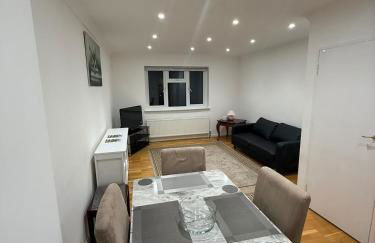 Modern Comfort Near Gatwick, Three Bridges & M23! - Foto 2
