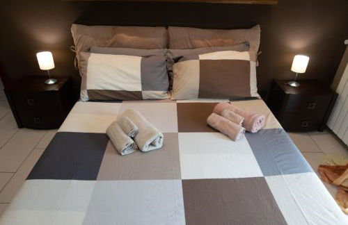 LA CASA DI DEBBY parcheggio wi-fi , aria condizionata gratuiti - Foto 5