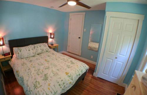 Harper Two Bedroom House in Historic Loveland - Photo 4