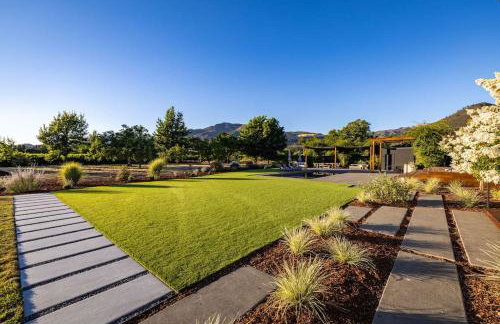 Year-Round Heated Pool - Hot Tub - Fire Pit - Lawn - Foto 29