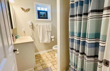 Family Cottage 1 mile to Carolina Beach - Foto 9