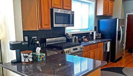 Spacious and Modern 3BD 2BA Home- Garage Parking! - Foto 4