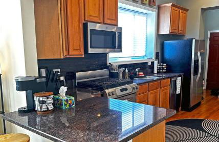 Spacious and Modern 3BD 2BA Home- Garage Parking! - Foto 4