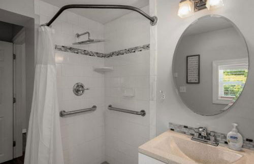 Sweet Jasper Suite-Summer Getaway in Jasper with Hot Tub - Foto 12