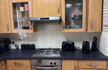 Chic & Cozy 2BR Semi-Detached - Foto 8