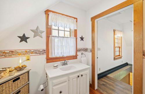 The Central Escape- Hot tub, Spacious, Squam Lake - Foto 27