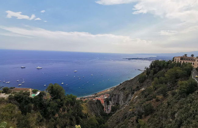 Escursione a Taormina, Giardini Naxos e Castelmola - Foto 1