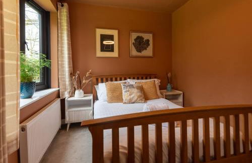 Acorn Lodge Luxury Retreat In a Stunning Oasis With Hot Tub - Pass the Keys - Foto 21