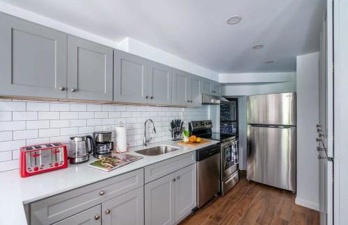 91-1D 3BR 2baths Duplex with a Private Back yard - GYM - Foto 19