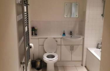 1 Bedroom Flat near Excel, O2, Canary Wharf - London - Photo 9