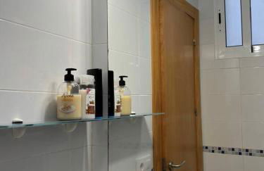 Bonito y muy fresco apartamento con patio privado - Foto 52