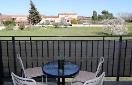 Apolo Apartments - Pool & Garden Retreat - Foto 56