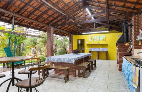 Piscina, jardim, área gourmet e vista arborizada - Foto 11