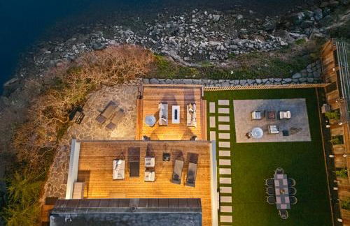 Experience the Pinnacle of Coastal Living at Harbour House - Foto 54