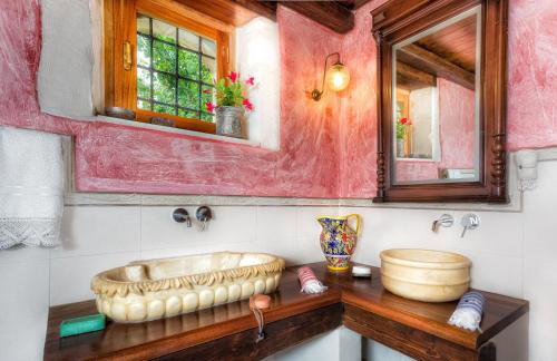 Nassibe Estate - Photo 54