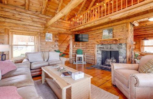 Near Trails, Lakes and Slopes Cabin in Walpole! - Foto 1