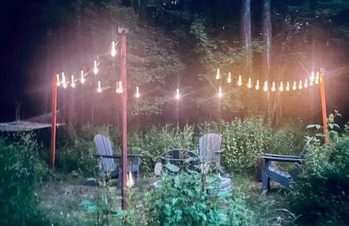 Cozy Cottage with Jacuzzi, Sauna, Fire Pit and Reading Nook! - Foto 44