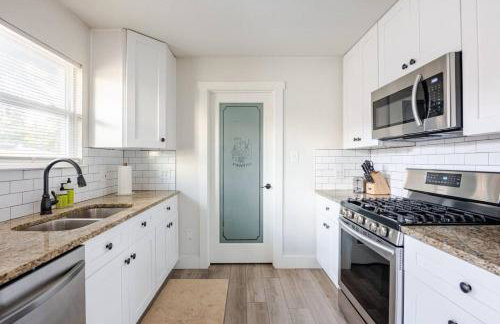 Remodeled 4BR 2BA Steps from Georgetown Square - Foto 57