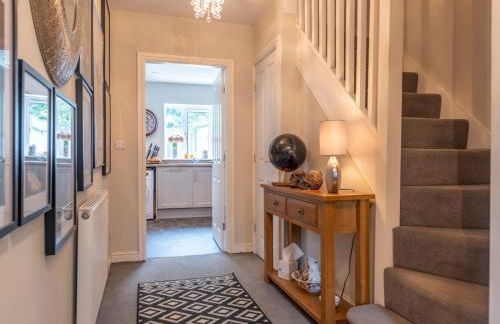 Charming Modern Retreat with Private Garden - Pass the Keys - Foto 35