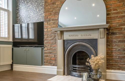 Stylish City Apartment Sleeps 6 - Foto 25