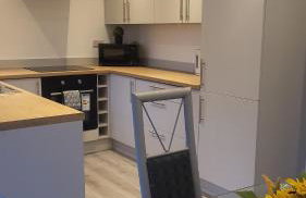 Contemporary 3-Bedroom Home Quiet Rotherham Location with Parking - Foto 7