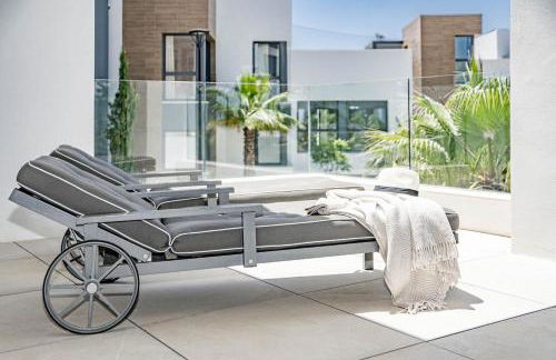 CAH - Large terrace indoor pool and gym - Photo 41