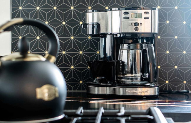 Gatsby Theme Near Downtown w Game Room, EV Charger - Foto 8